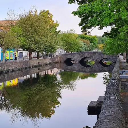 Town House * ويستبورت